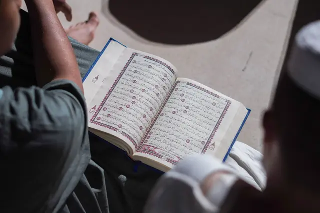 مؤسسة البينات, Charities